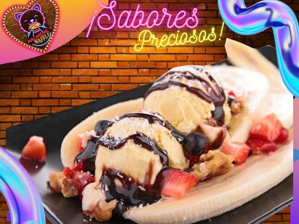 BANANA SPLIT 2 HELADOS, FRUTAS, TOPPING Y SYRUP HERSHEYS